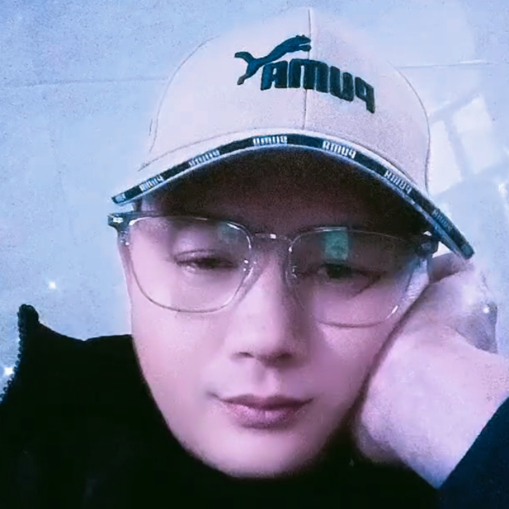 🤵🏻李啊楠海报