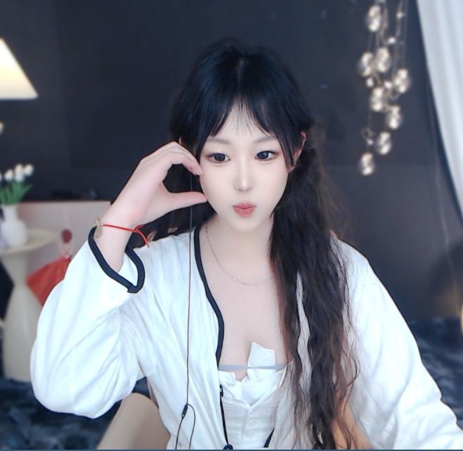 小年年吖的图片