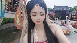 妞妞骑行中国主播照片