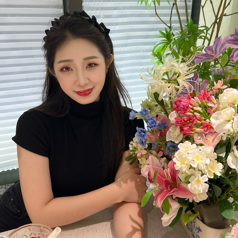 肉松小贝i的主播海报