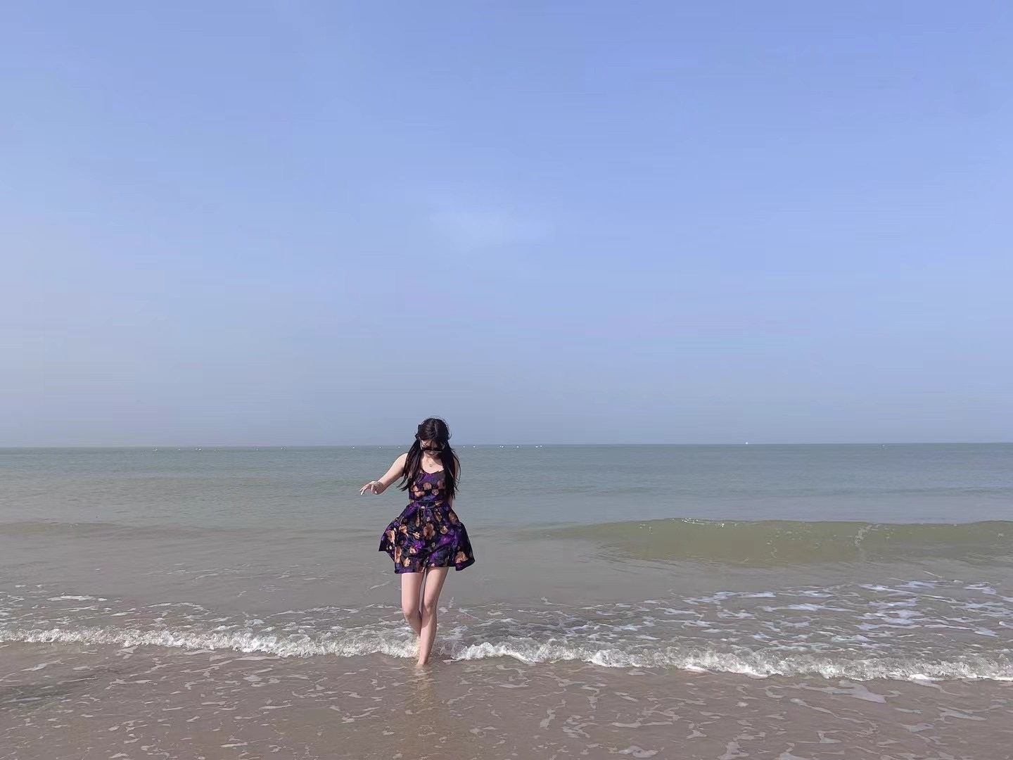 唱歌小瑜的图片