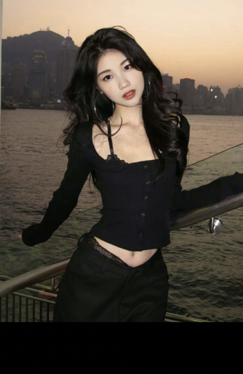 ✨玥玥✨海报
