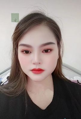 灵瑶b9主播照片