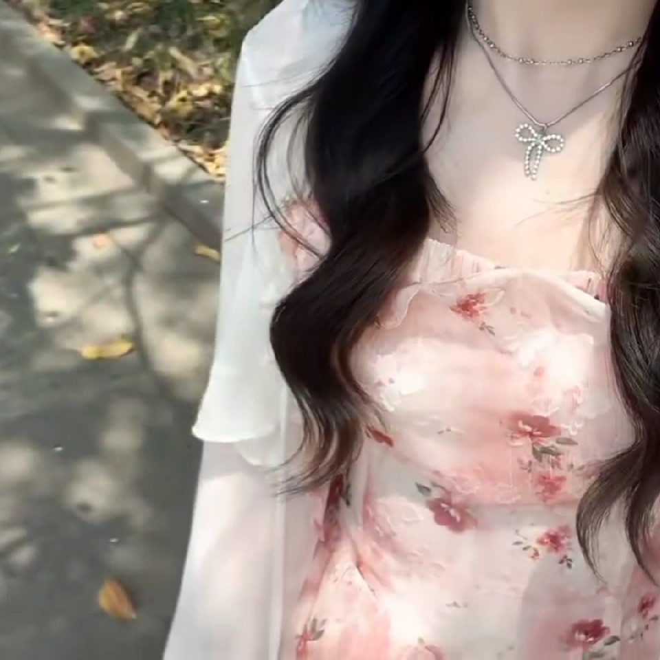 甜茶💫海报