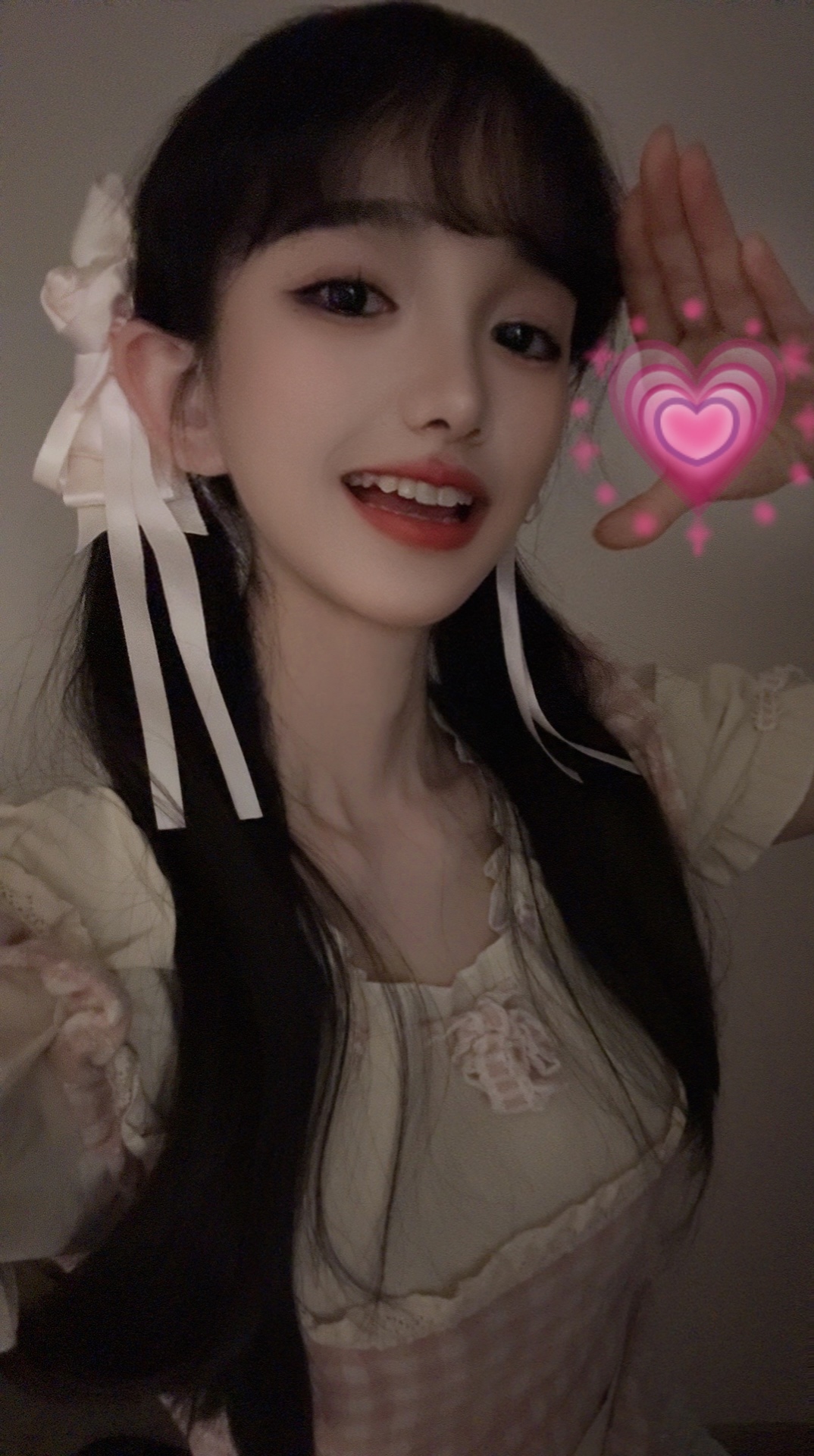 于小鱼萌新唱跳选手~主播图片