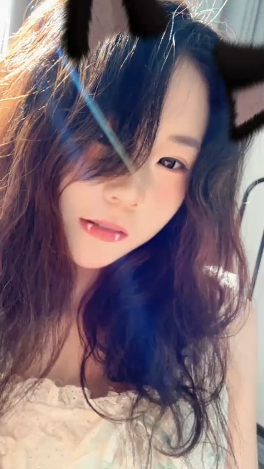 宇馨休息中