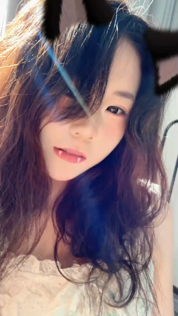 宇馨休息中