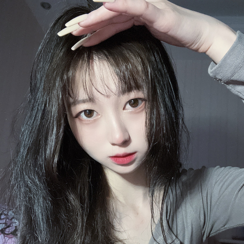 新人小月月海报