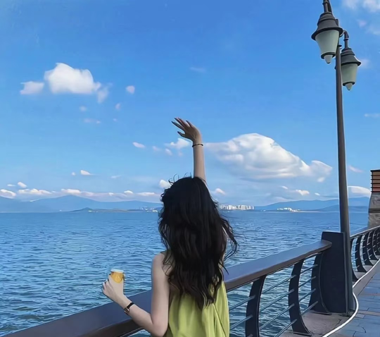 小7等一个偏爱海报