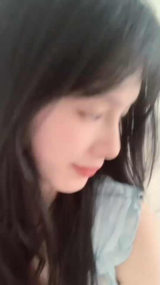 想念我的黑发了/美女