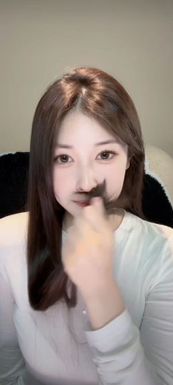 二两桃花醉今生的图片