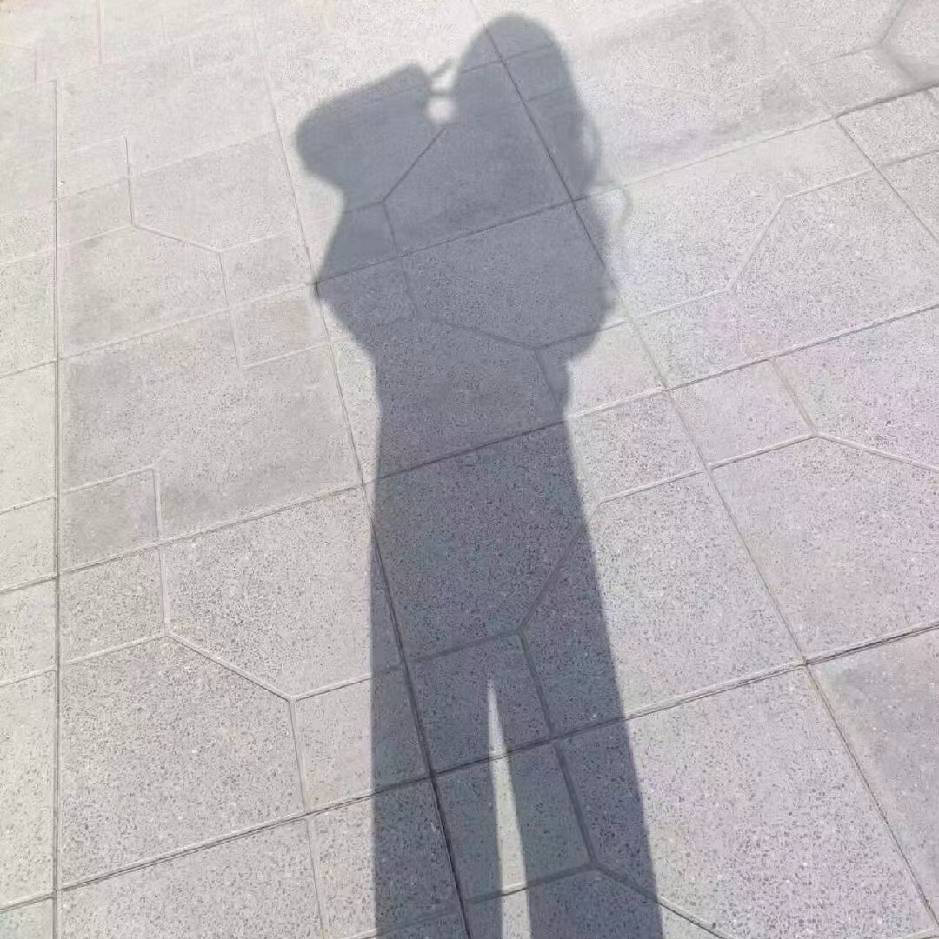 粉红色米老虎海报
