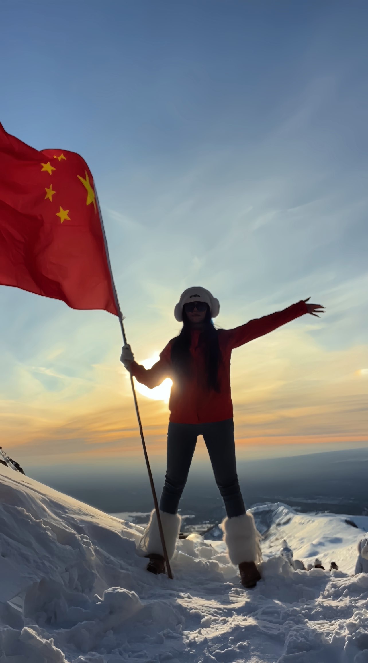 软趴趴🧸早上播主播图片