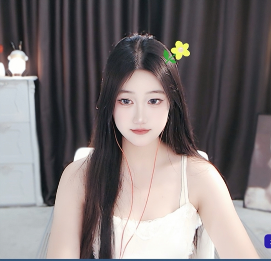 云初🎀海报