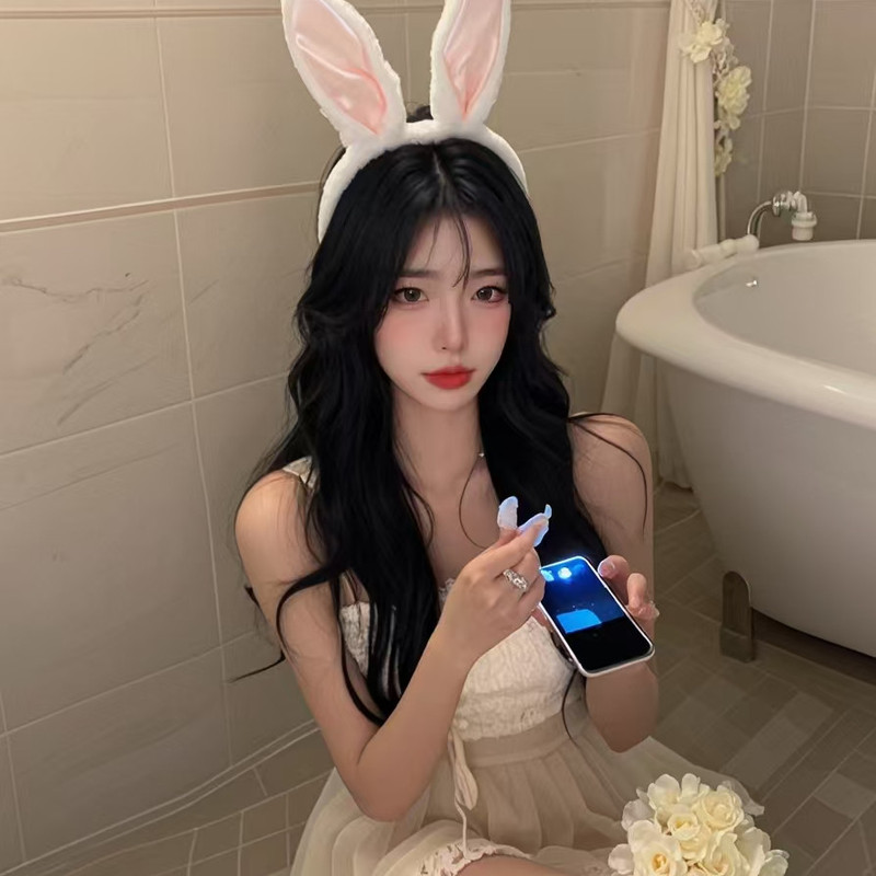 怀中猫🦋的主播海报