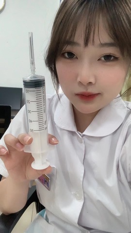 豆芽求升冠👑主播照片