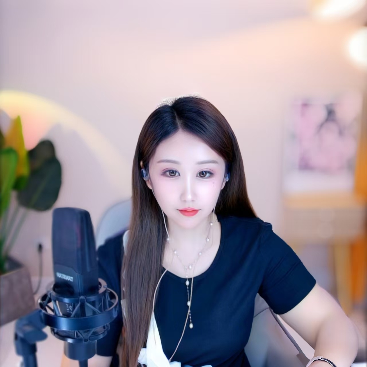白雪儿晚上播主播图片