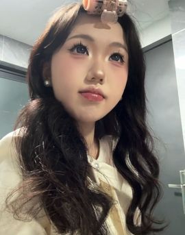 小泡芙🍑主播照片
