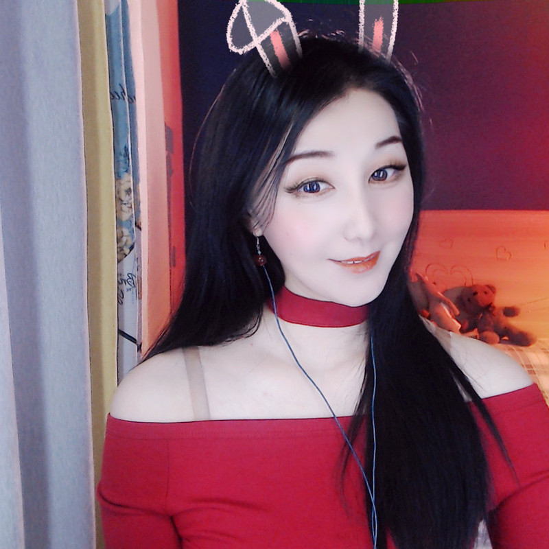 桃子第一天的主播海报