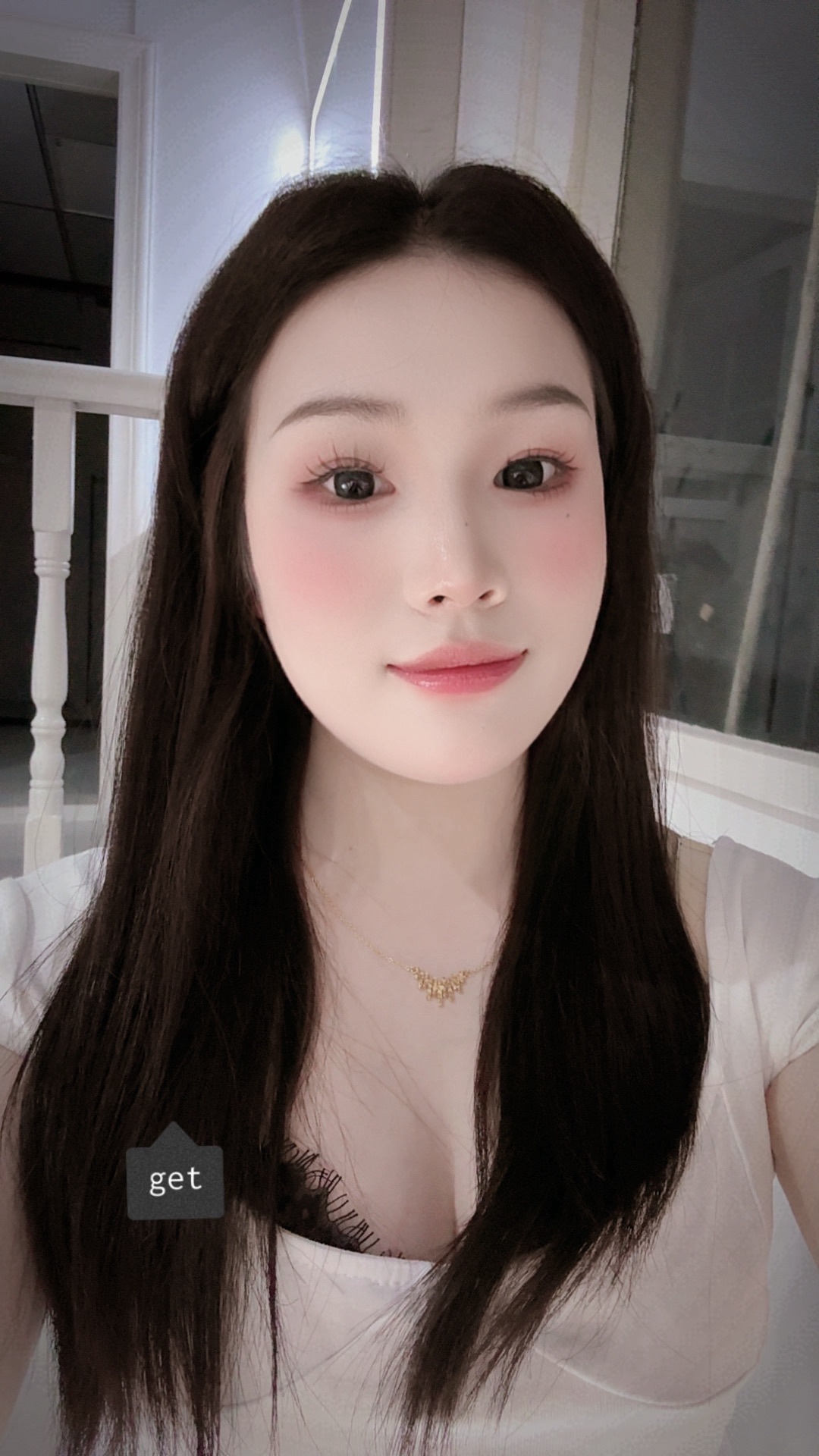 新人艾莎的图片