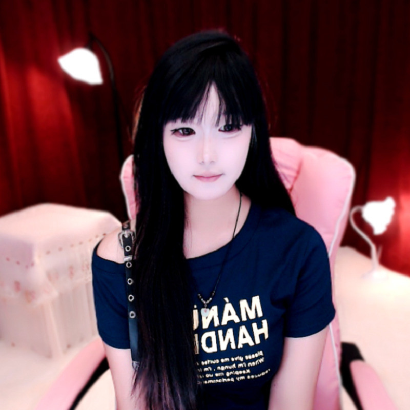 新人~佳佳的主播海报