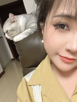 茶茶幸运星主播照片