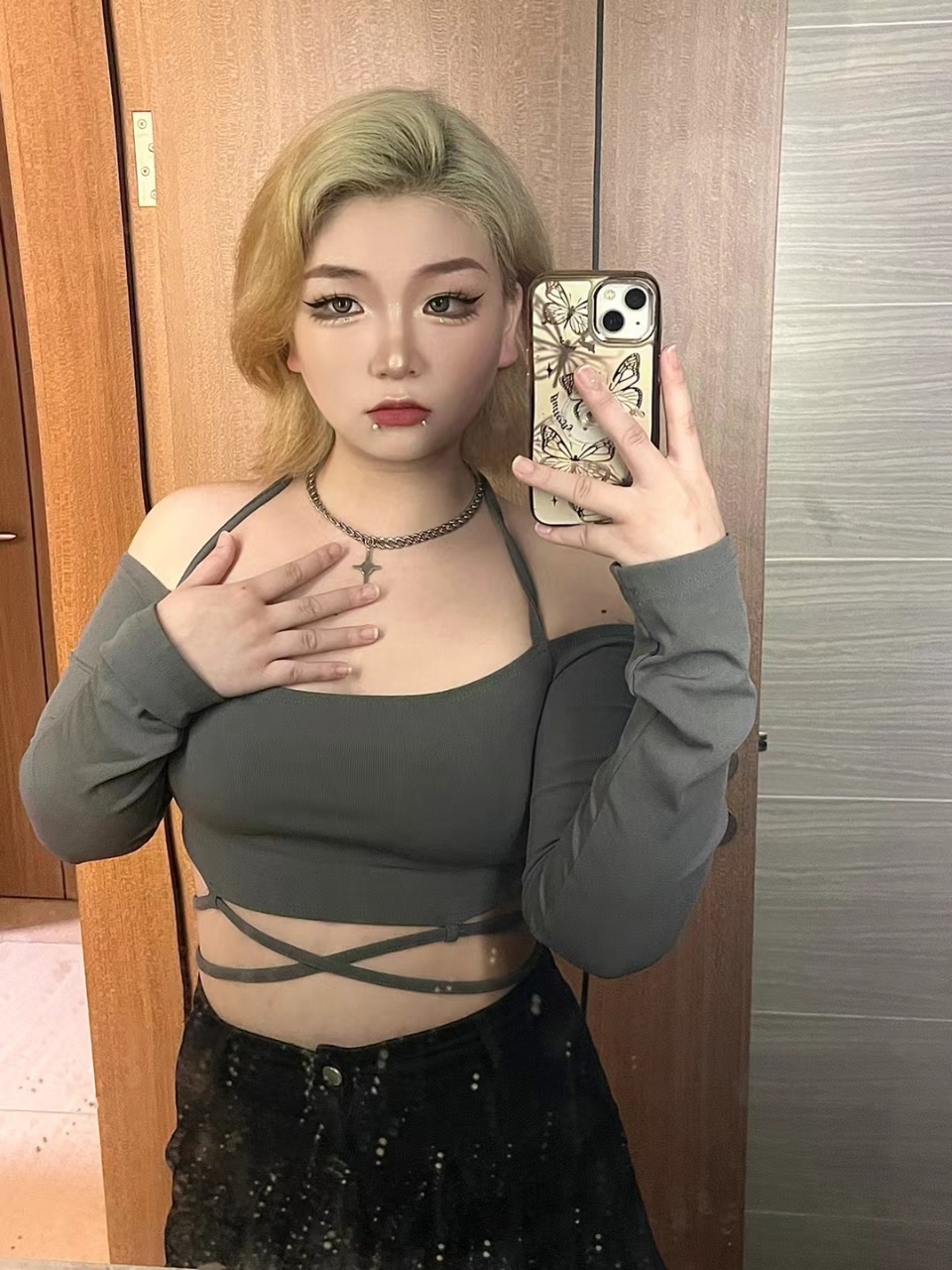 新人~溯月的图片