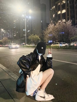 仙贝歇一歇主播照片