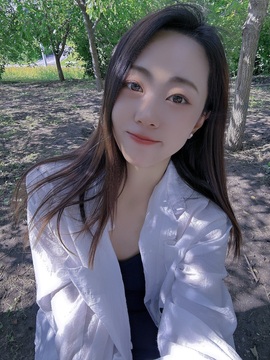 初雪🌞七月运气滚烫主播照片