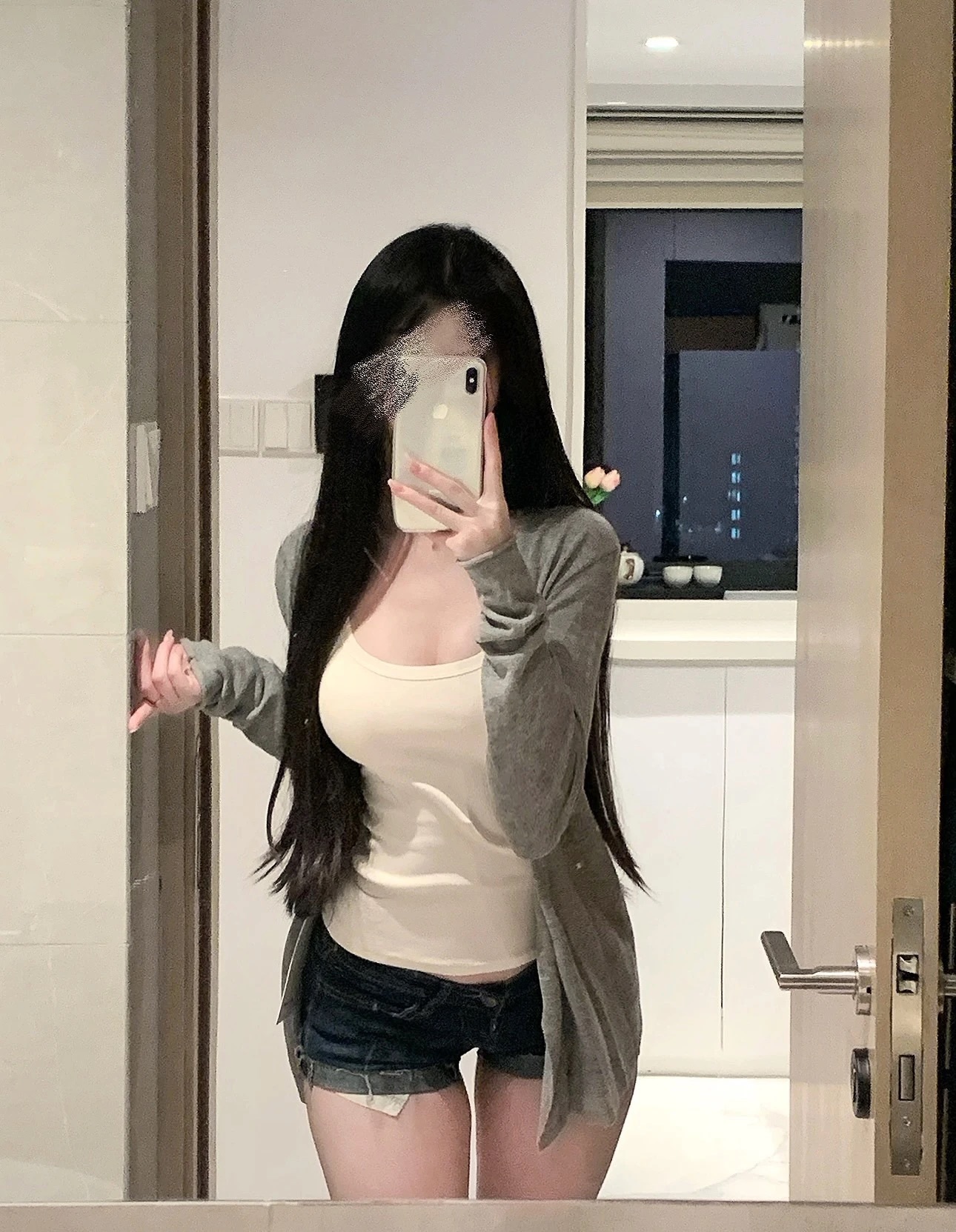 奶一口小葵的图片