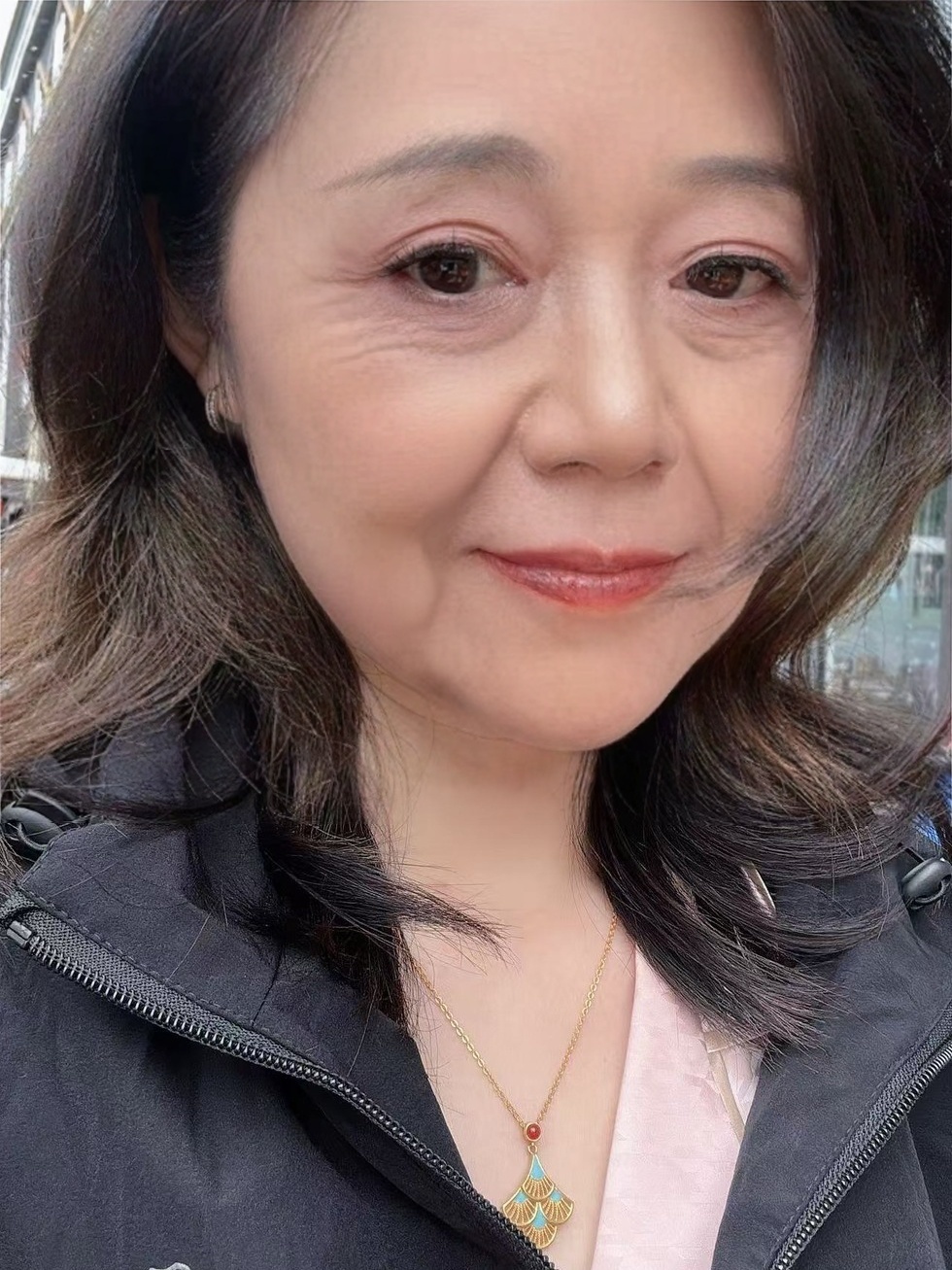 枕書聽月的图片