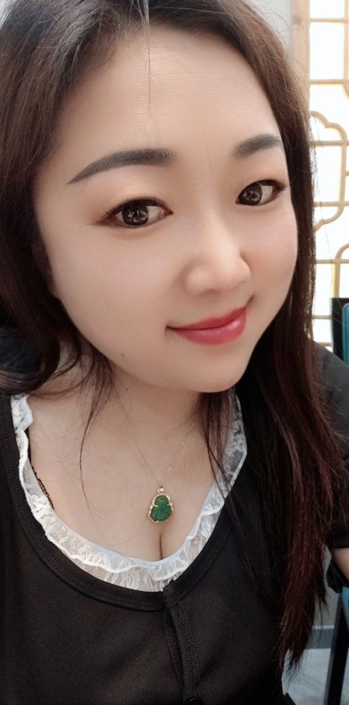 磨人的小依依主播图片