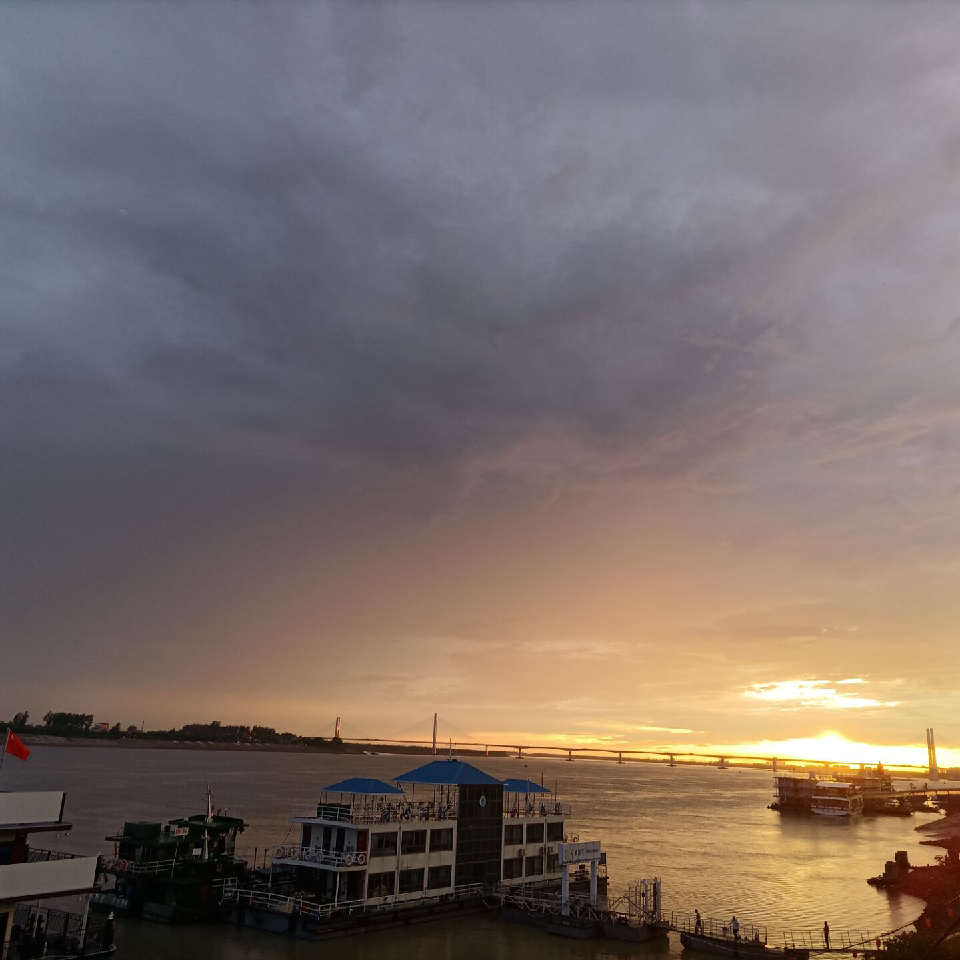 @浅忆、海报