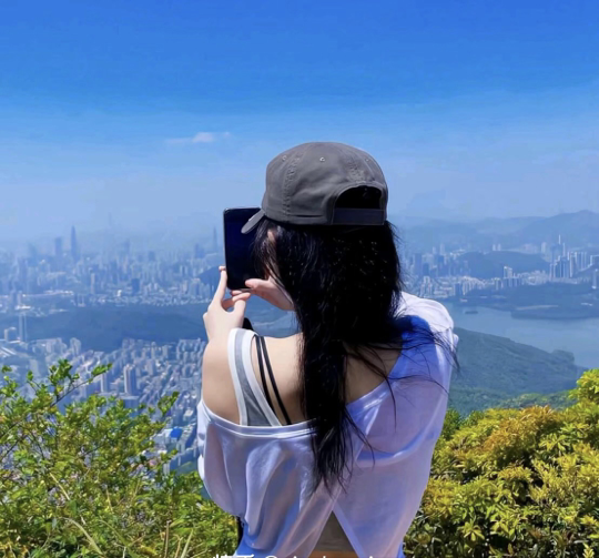 悠米♥️求守护海报