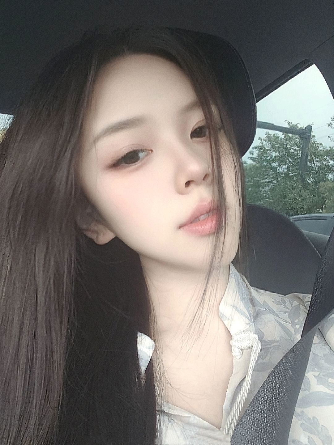洛洛??蹲大哥主播圖片