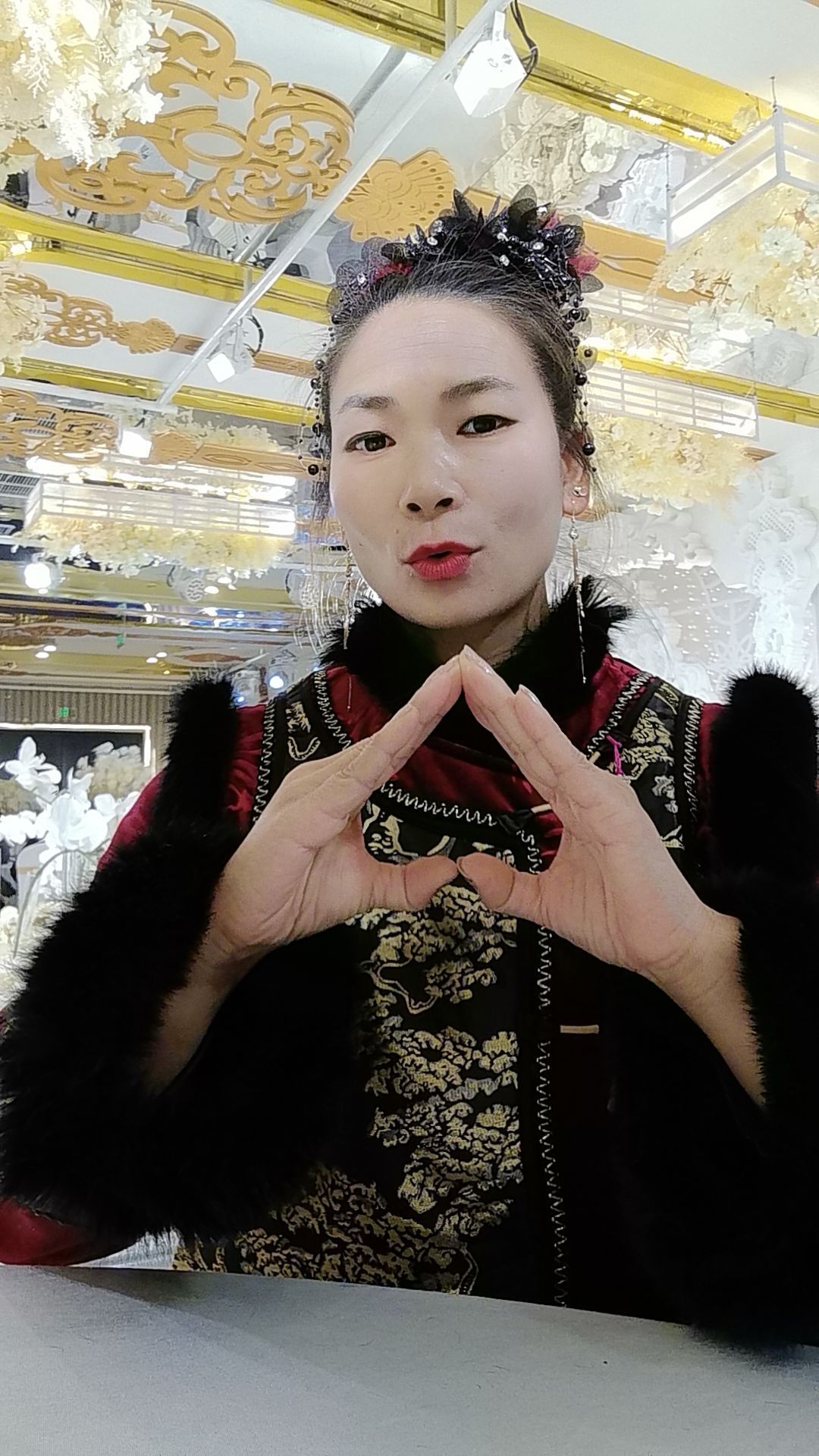 小凤凰八妹的图片
