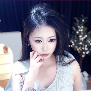 新人小小鱼海报