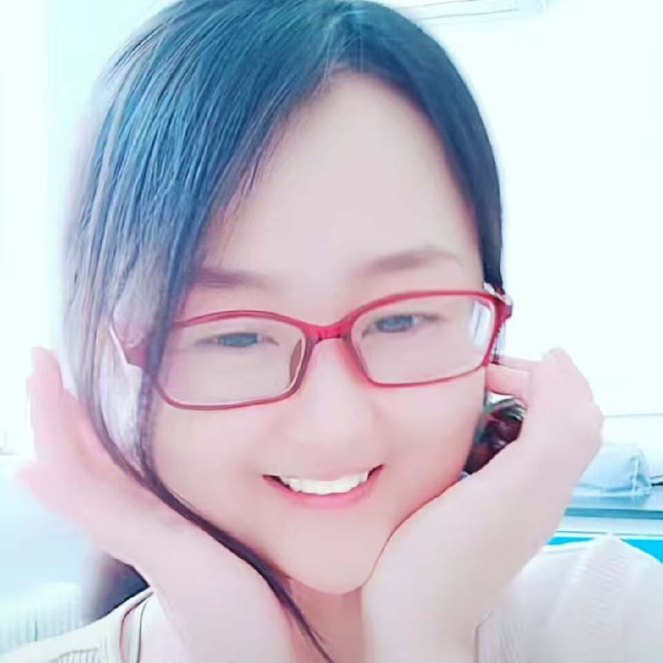 万物不及你的美海报