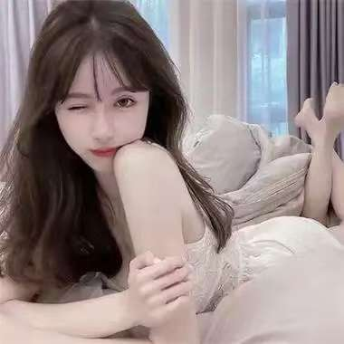 小鹿老师海报