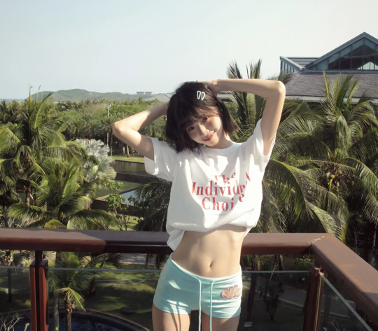 溜溜不是六海报