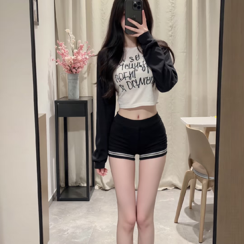 莉莉娅吖海报