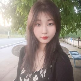 小月亮～主播照片
