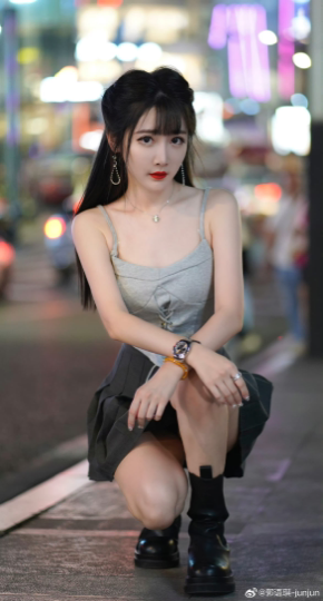 铭晗家的宝海报