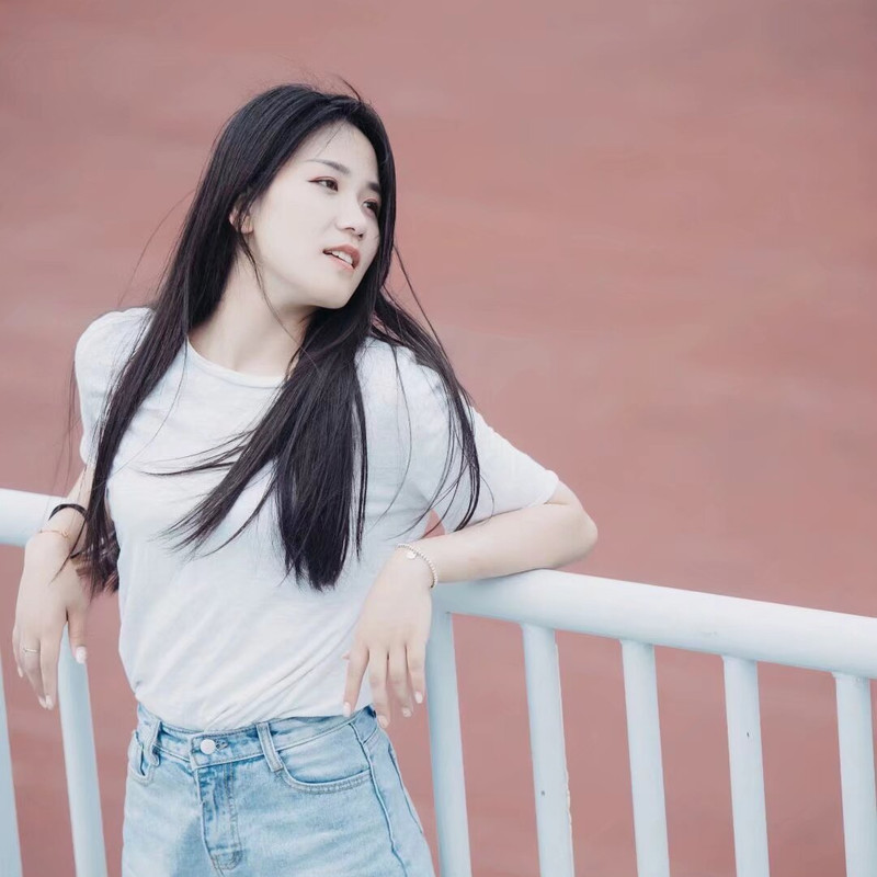 是柒柒吖💕海报