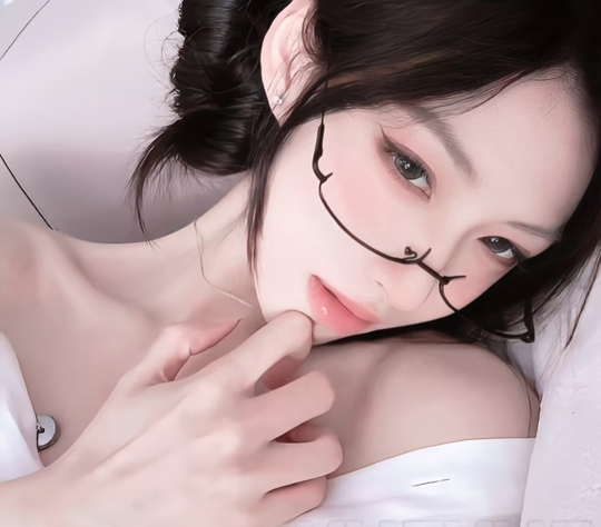 🦊猪猪.心安海报