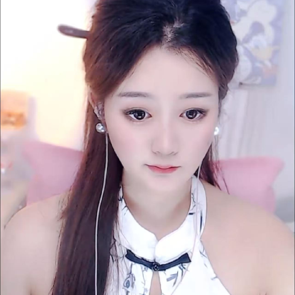 wb@$海报