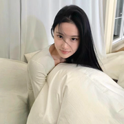 小彩兒^