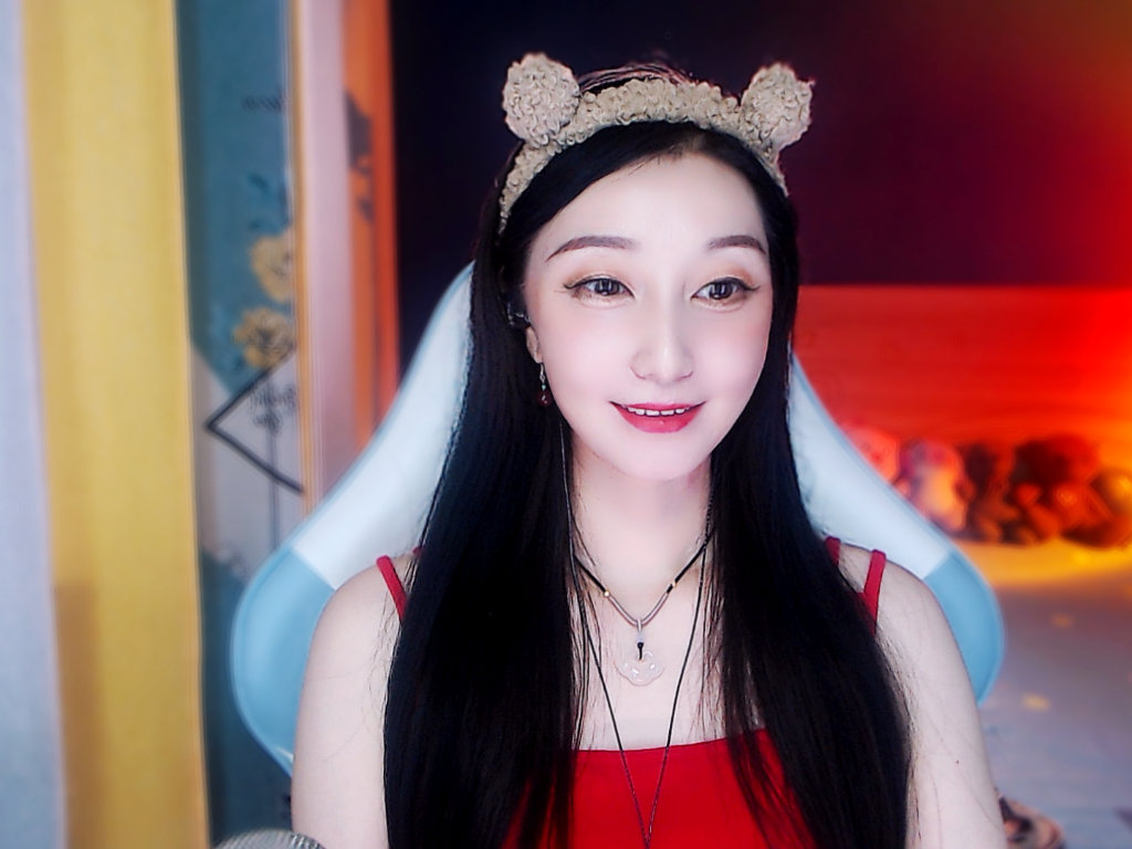 桃子需要人陪的图片