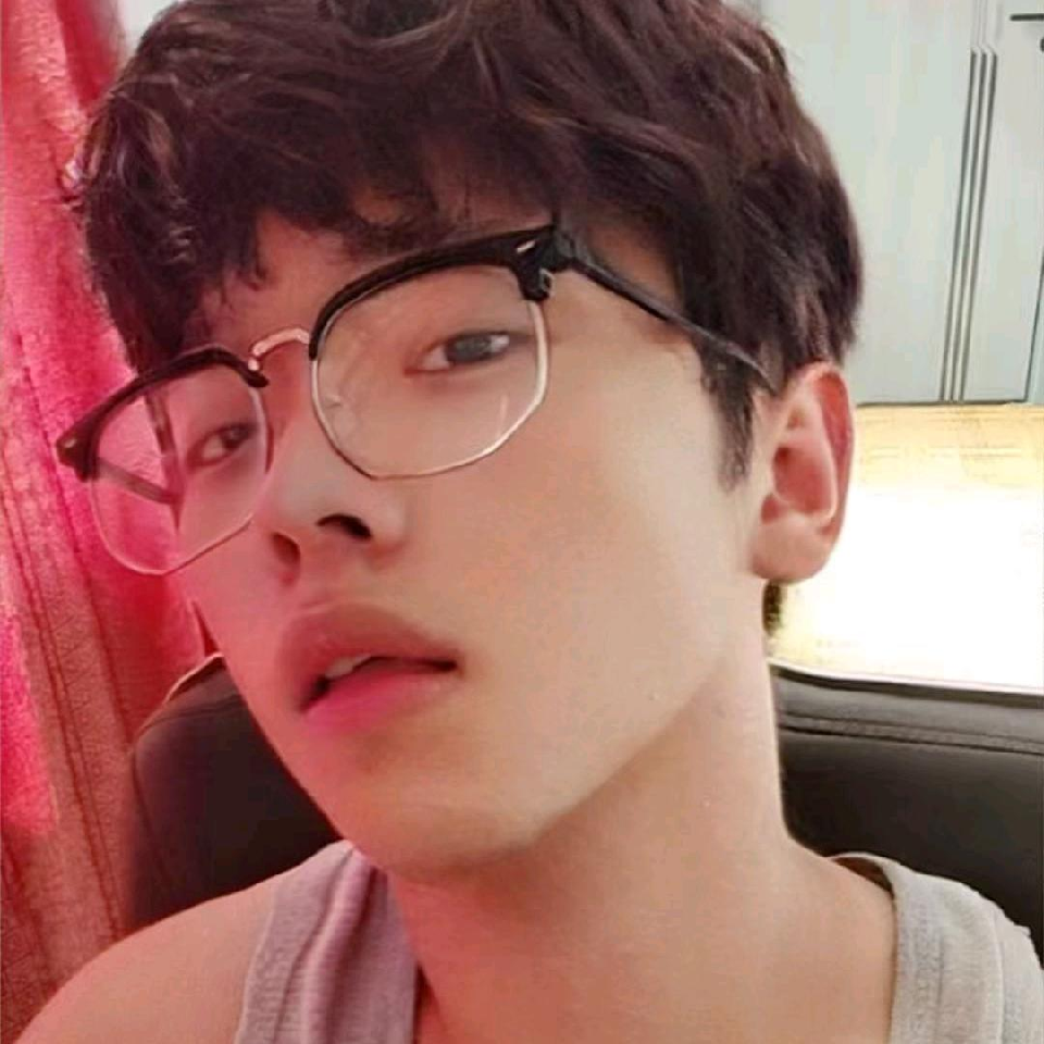 饿死的小奶狗海报
