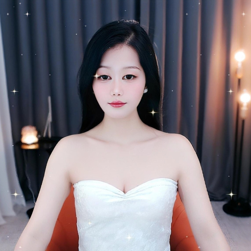 新人小馨吖